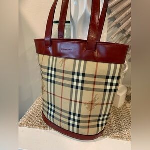 Authentic Burberry tote COA